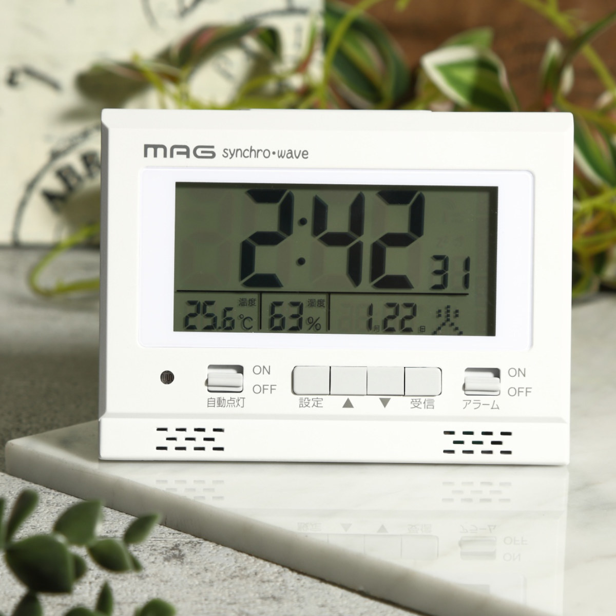 置時計 温湿度計 デジタル コンパクト 白 目覚まし時計 寝室 新生活