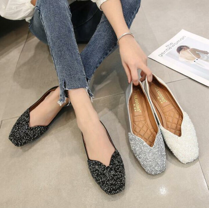楽天市場 パンプス 痛くない オフィス ローヒール ぺたんこ バレエシューズ キラキラ リボン付き フラットパンプス スクエアトゥ 走れる ぺたんこ クッション入り フラットシューズ 通勤 パンプス 通勤 通学 柔らか Vカット Livio