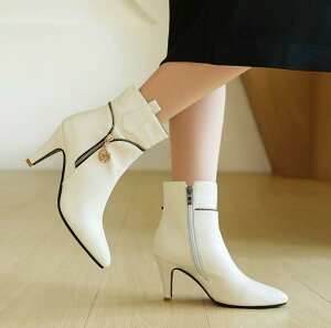 fB[Xu[c@V[gu[c u[eB[@sq[ |CebhgD@u[eB[@tH@r @obNt@Xi[t @8.5Z`q[@׃q[@傫TCY