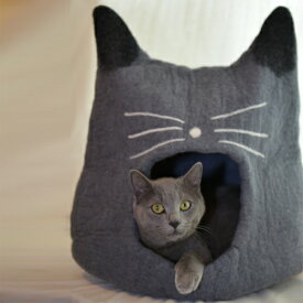 ネコちゃん型 フェルト製 ペットハウス 犬 猫 ペット用 ベッド ハンドメイド ウール100％ 【necocoon】