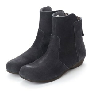 y{v / { / 3Ez B^m[@ VITA NOVA obNt@Xi[u[c iDNVNj