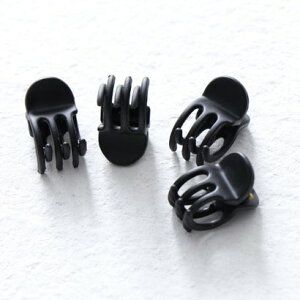 rr BIBI NAVARROiioj~joXNbv4P }bgiubNj