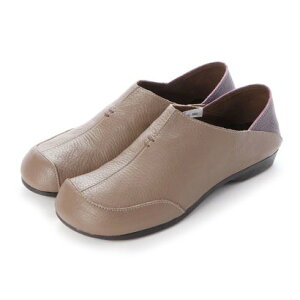 y{v / { / 3Ez B^m[@ VITA NOVA NbVo[\[ \tg JWAV[Yy3Ez iGBRPUj