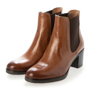 sGfBk[fB PIEDI NUDI {v TChSAru[c iBRj