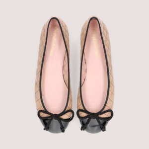 �v���e�B�E�o�����[�i Pretty Ballerinas ROSARIO patent-leatherquilt�i���U���I �p�e���g ���U�[�L���g�j�o���G�V���[�Y �iNEGRO-HADES�j