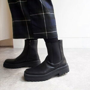 oCAViKIWT by Ȃ lC̃\[NoITChSARobgu[c iubNj