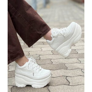 アタガール attagirl 厚底ウェッジスニーカー (ホワイトスムース)