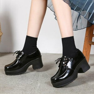V[YCN[[bg Shoes in Closet -V[N- yʌ [XAbv }jbV V[Y 1973 iubN/Gij