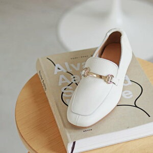 GAViKIWT EN Ȃ hrbg[t@[ iAC{[j