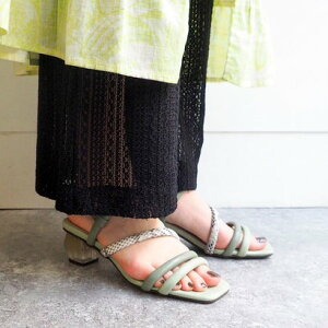 oCAViKIWT by Ȃ NAq[T_ iO[j