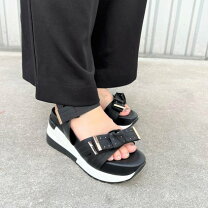 rezoy サンダルの通販