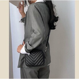 アンドカワイイ And Kawaii ショルダーバッグ ミニバッグ 斜めがけ PUレザー 合皮 大人っぽ 韓国 （ブラック）