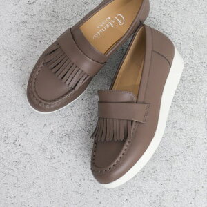 アルテミス バイ ダイアナ artemis by DIANA 厚底キルトタッセルローファー (ダークベージュ人工スムース)