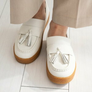 tBbgtbv fitflop LOAFFER TASSEL TUMBLED-LEATHER CREPE LOAFERS iUrban Whitej