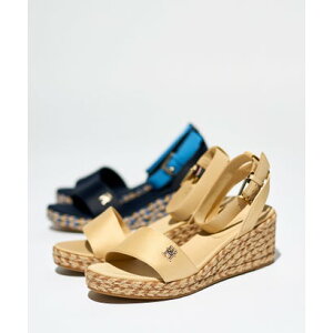 トミー ヒルフィガー TOMMY HILFIGER カラフルウェッジサテンサンダル (ベージュ)