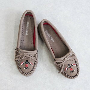 ミネトンカ MINNETONKA 刺繍モカシン thunderbird-601tb-gy (GREY)