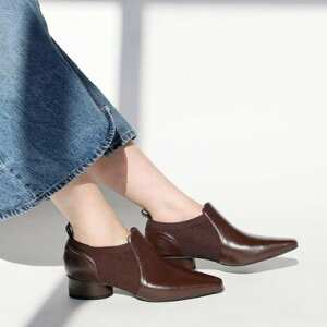 [J RiiiKa X|bƗu[eB ibrownj