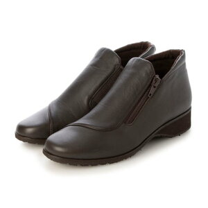 y{v / { / 3Ez B^m[@ VITA NOVA hdlyʃANu[c iDDBRCj