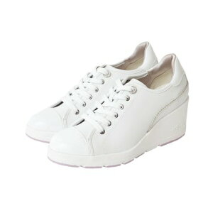 プラスダイアナ +diana 【軽量】ヒールアップスニーカー (白人工スムース)