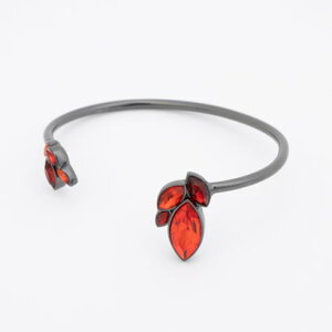 AK^ p AGATHA PARIS pGktFbgAIyAoO ibhj