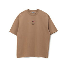 フィラ FILA 【IMP. 基俊介さん着用】S/Sプリント Tシャツ / ブラウン （ブラウン）