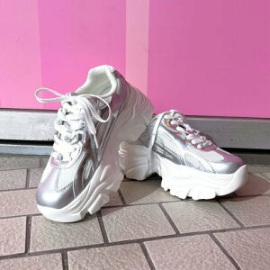 A[AhC[ R&E yR&EzꃁbVAO[V[Y iVo[j