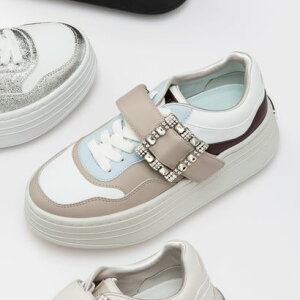 vX_CAi {diana yyʁzvbgtH[Xj[J[ i}`lHX[Xj