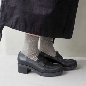 AViKIWT Ȃ hbRC[t@[ iubNj