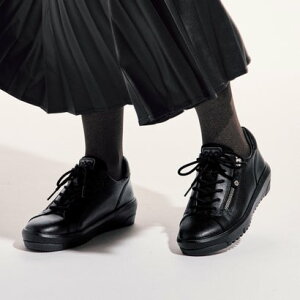 TChWbvU[Xj[J[700 iubNj