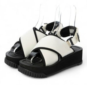 �V���J SHAKA NEO FIESTA PLATFORM �iLinen/Black 01R�j