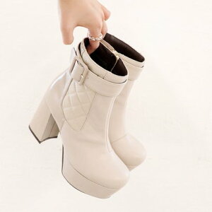 oCAViKIWT by Ȃ q[LeBOu[c iAC{[j