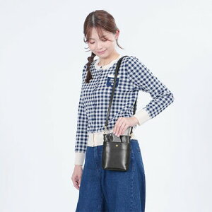 }[Ng MARY QUANT X[XU[ oCV_[ iubNj