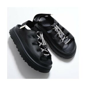 �A�O UGG UGG �T���_�� GoldenGlow Toggle 1179370 �iBLK/�u���b�N�j