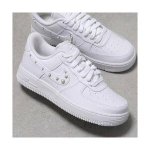 �i�C�L NIKE NIKE �X�j�[�J�[ AIR FORCE 1 '07 �G�A �t�H�[�X IU7557 �i100/WHITE/WHITE-METALLIC�j