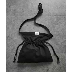���[�J YACA Sweat Apron Shoulder Bag/�X�E�F�b�g�G�v�����V�����_�[�o�b�O�yunisex item�z �i�u���b�N�j