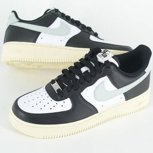 NIKE AIR FORCE 1 �e07 �i�C�L �G�A �t�H�[�X �����Y �X�j�[�J�[ �z���C�g�u���b�N fq6848-101