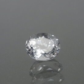 ペタライト 2.22ct bf-2779 宝石質の原石が少なくまた、カットするのが難しい鉱物です。透明感や輝きの美しさは見入ってしまいます。レアストーン専門店大阪ウエルダー