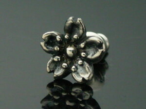 シルバーアクセサリー 桜ピアス (1個) (ep059) ベルキャッチ付属 メンズ レディース スターリングシルバー 925 和柄