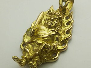 ラブクラフト【18金製 不動明王立像ペンダントトップ】ゴールドアクセサリー 不動明王 日本製 K18 ペンダント 送料無料 神仏 お守り 仏像 密教 ハンドメイド 手作り プレゼント ギフト包装