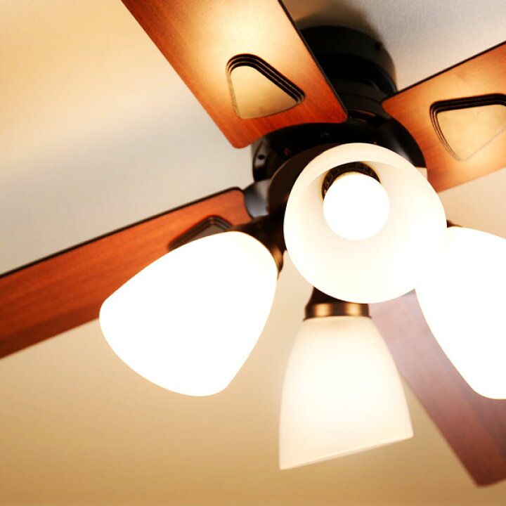 楽天市場 シーリングファンライト リバーシブル羽 照明 4灯 Led 天井照明 照明器具 吹き抜け エアコン リモコン付き ダイニング モダン おしゃれ カフェ風 リビング シーリングライト テレワーク 在宅 Lowya ロウヤ 楽天市場店