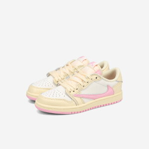 NIKE AIR JORDAN 1 LOW OG SP PS × TRAVIS SCOTT �i�C�L �G�A �W���[�_�� 1 ���[ OG SP PS × �g�����B�X�E�X�R�b�g �L�b�Y �q�ǂ� �X�j�[�J�[ ���[�J�b�g MUSLIN/SHY PINK/SAIL/UNIVERSITY RED �x�[�W�� IQ7605-100