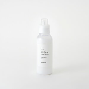 freemom フリーマム ファブリックソフナー ミュゲ&パチュリ/ヒノキ&ベチバー 600ml ボトル 本体 柔軟剤 低刺激 敏感肌 植物エキス オーガニック由来 天然成分 95% 赤ちゃん 子供 安心 安全 アト