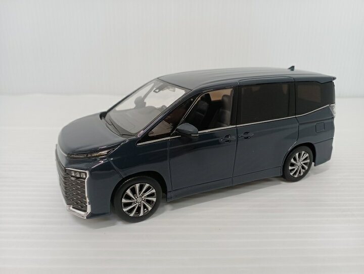 楽天市場】【中古品】トヨタ VOXY ヴォクシー1/30 カラーサンプル1L6 