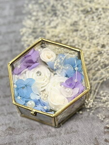 リングピロー ボックス ガラスケース 選べる3カラー おしゃれ 完成品 結婚式 ウェディング ブライダル プリザーブドフラワー アーティフィシャルフラワー ギフト プレゼント 電報 金婚式 銀