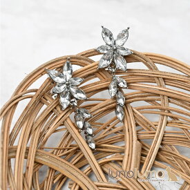 イヤリング レディース ビジュ キラキラ 揺れる 花 フラワー 高見え 結婚式 プレゼント E