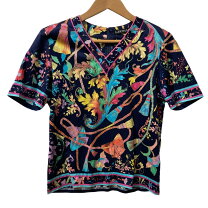 極美品】レオナール✨上質コットン クルーネック 花柄 ロゴ生地 