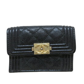 【中古】新品同様 CHANEL シャネル ボーイシャネル キャビアスキン スモールウォレット コンパクト 三つ折り財布 ブラック レディース Luxs ブランド古着のリュクス