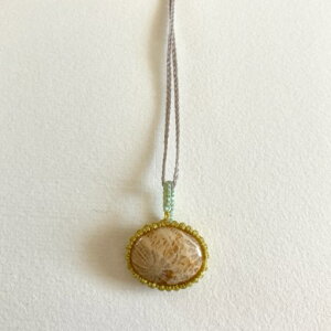 X̉΃y_g tHbVR[ tHVR[ bNXR[h macrame waxcord  fossil coral