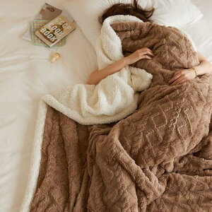 ブランケット 毛布 ふんわり 軽い 掛け布団 北欧 寒さ対策 四季適用 やわらか 暖かい 軽量 静電気防止 冬用 オールシーズン 掛け敷き兼用 昼寝に対応 敷毛布 セミダブル とろけるような肌触