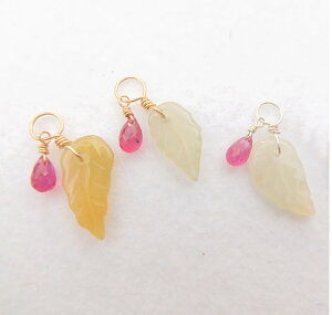 【クラフトWEEK 秋の実り】翡翠 ナチュラル ジェダイト 葉っぱ彫刻 ルビー入り 10KGFヒスイチャーム